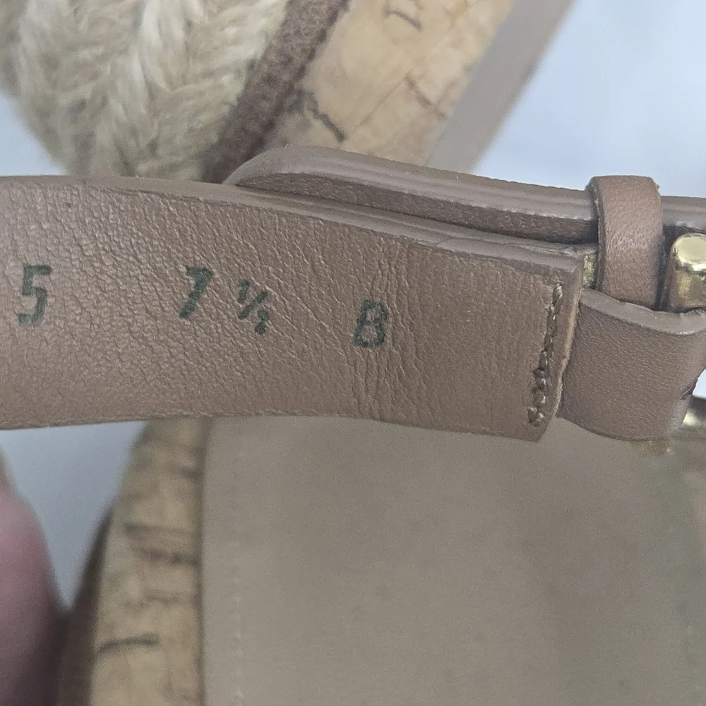 Salvador Ferragamo Gioela Sandals Raffia Wedge Platform‎